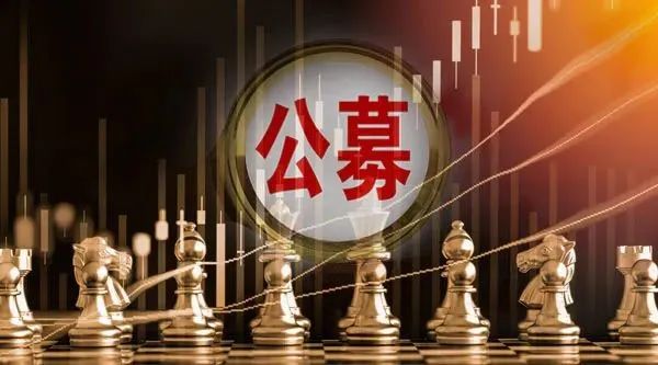 公募再出手！基金自购真能赚钱吗？十年四次关键历史数据揭秘...
