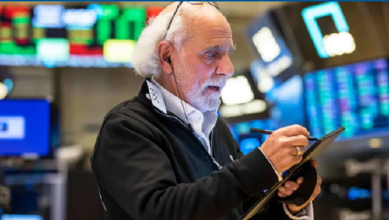 盘前：纳指期货跌0.24% 小非农低于预期 第1张