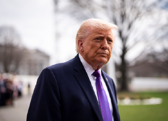 3月27日外盘头条：特朗普再次推迟打击伊朗能源设施至4月6日 苹果公司向外部人工智能助手开放Siri 第2张